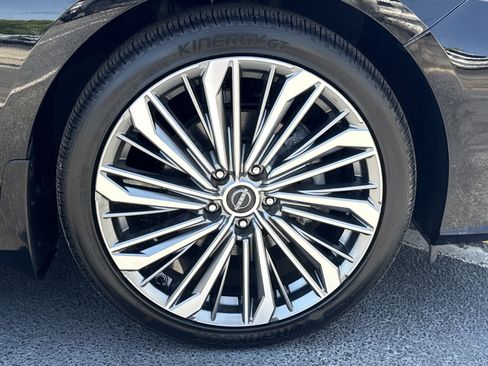 Used 2025 Nissan Altima 2.5 SL FWD image 13