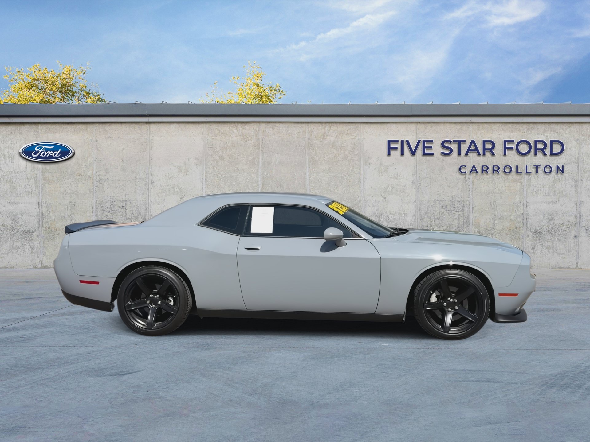 Used 2022 Dodge Challenger R/T w/ Blacktop Package RWD image 9