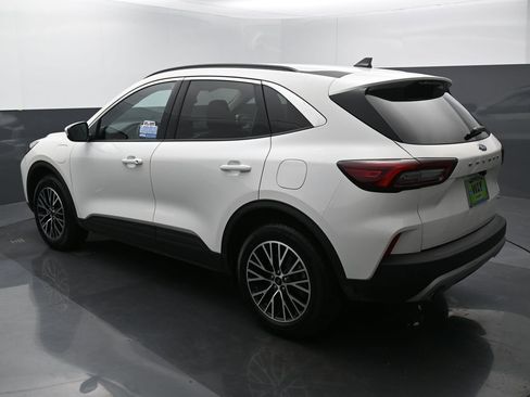 New 2024 Ford Escape SE image 27