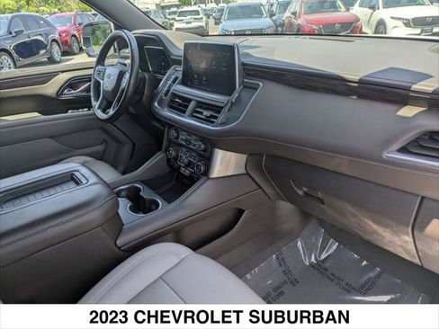 Used 2023 Chevrolet Suburban Z71 w/ Luxury Package AWD/4WD image 26