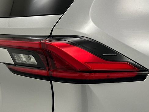Certified 2024 Toyota Grand Highlander AWD image 23