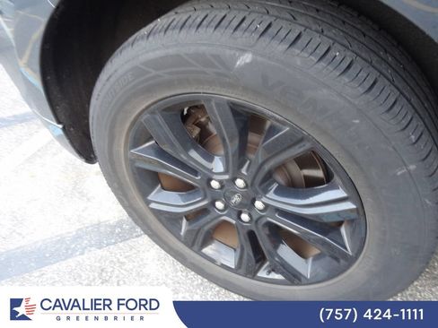 Used 2023 Ford Edge SE w/ Black Appearance Package AWD/4WD image 12
