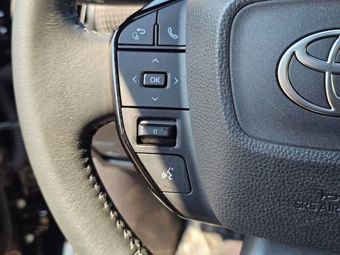 Certified 2024 Toyota bZ4X AWD image 30