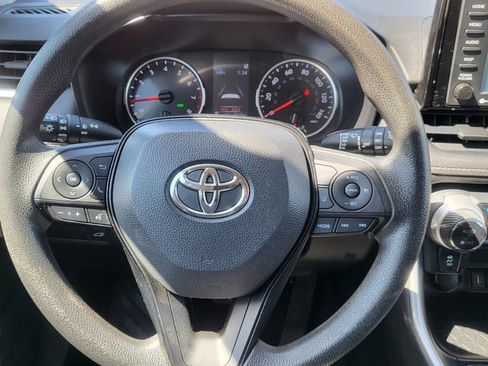 Used 2021 Toyota RAV4 XLE w/ Convenience Package FWD image 30