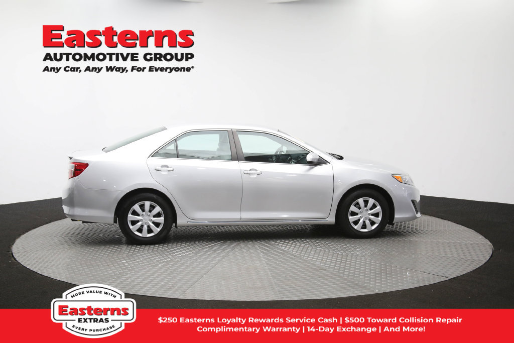 Used 2014 Toyota Camry LE FWD image 45