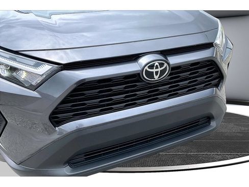 Used 2025 Toyota RAV4 XLE FWD image 53