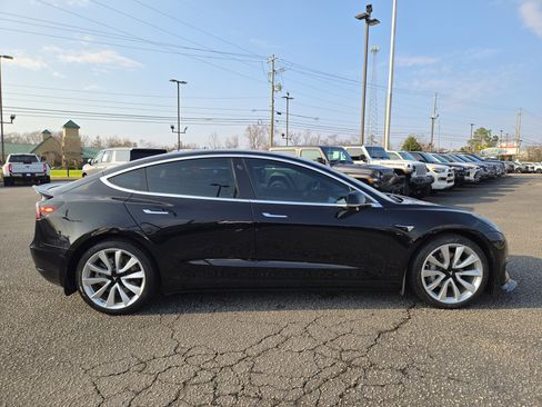 Used 2018 Tesla Model 3 Performance image 6