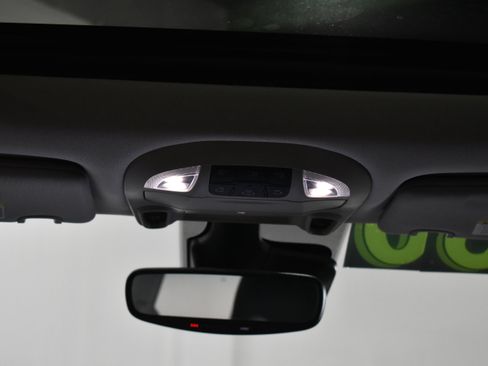 Used 2023 Chrysler Pacifica Limited w/ Trailer Tow Group image 29