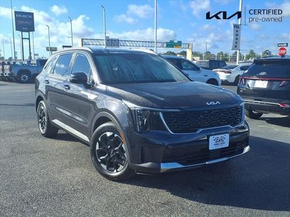 Certified 2025 Kia Sorento S w/ Panoramic Sunroof Package