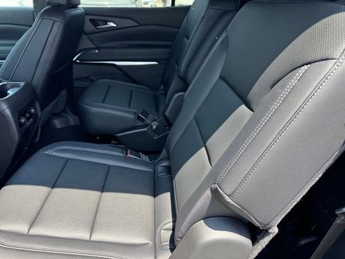 New 2026 Chevrolet Traverse LT w/ LPO, Floor Liner Package FWD image 10