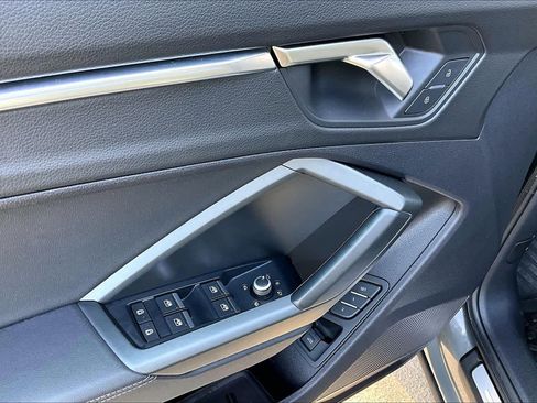 Used 2022 Audi Q3 2.0T Premium Plus image 31