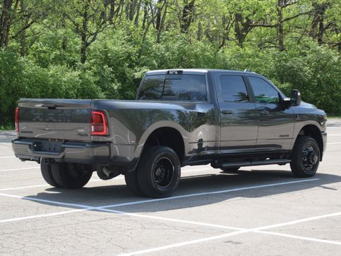 Used 2025 RAM 3500 Laramie w/ Night Edition image 26