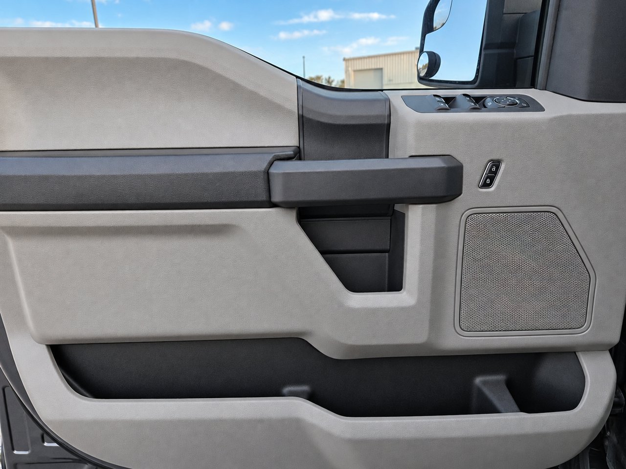 Used 2019 Ford F150 XL w/ Equipment Group 101A Mid AWD/4WD image 15