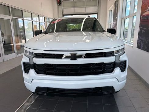 Used 2024 Chevrolet Silverado 1500 RST AWD/4WD image 2