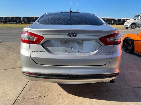 Used 2013 Ford Fusion SE image 4
