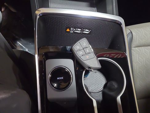 New 2026 Chevrolet Equinox LT w/ Convenience Package II image 17