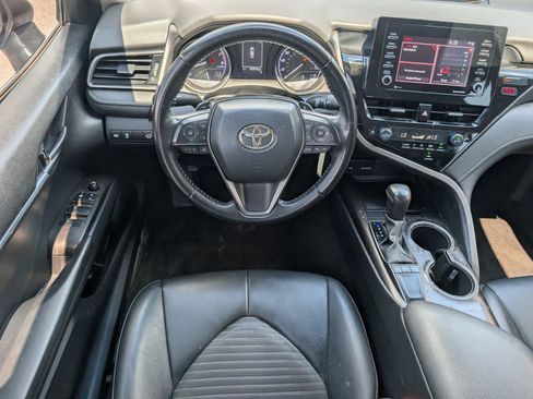Used 2022 Toyota Camry SE FWD image 17