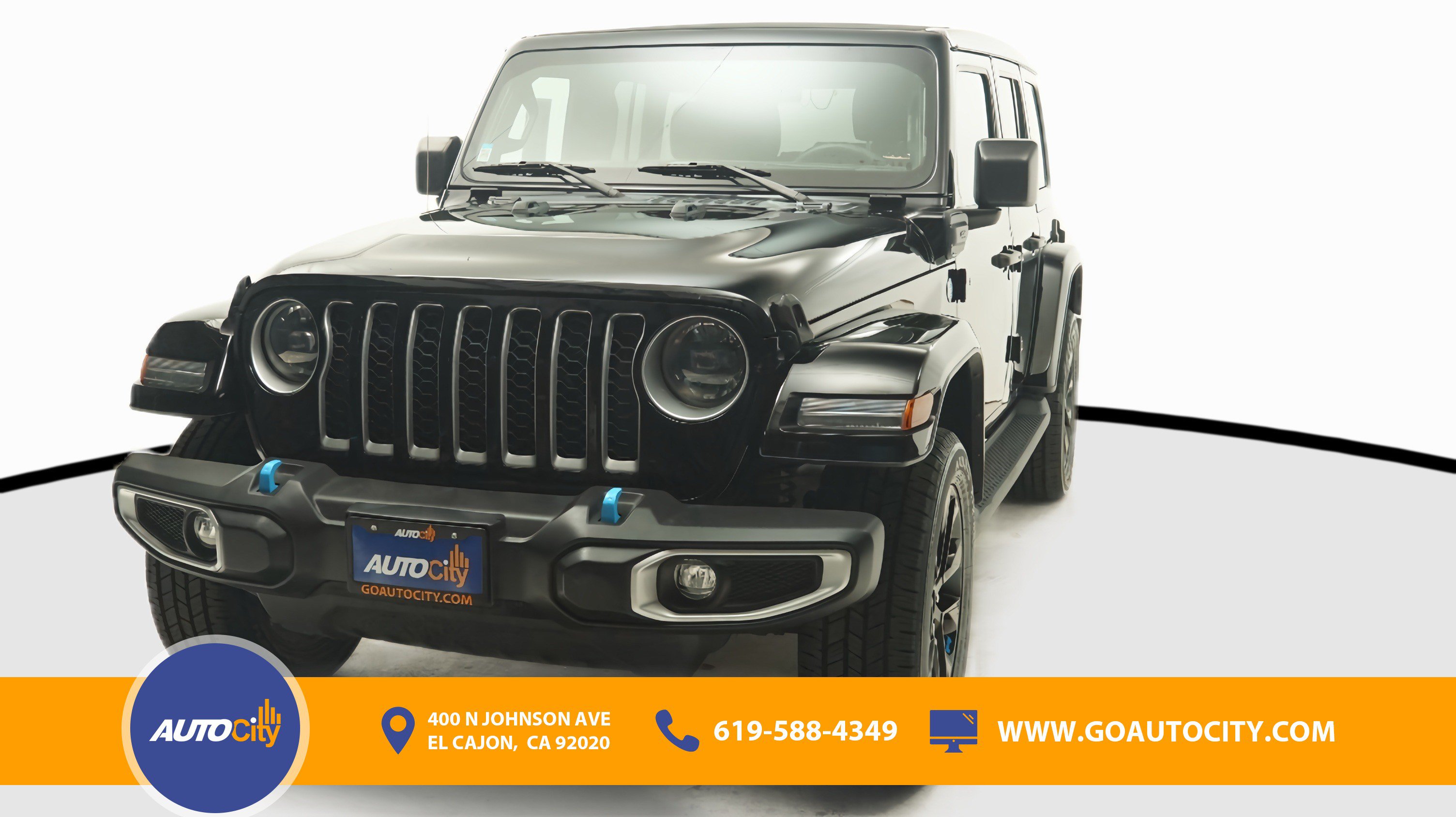 Used 2023 Jeep Wrangler Unlimited Sahara w/ Cold Weather Group AWD/4WD image 1