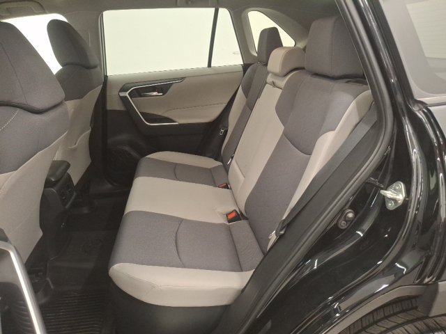 Used 2023 Toyota RAV4 XLE AWD/4WD image 34
