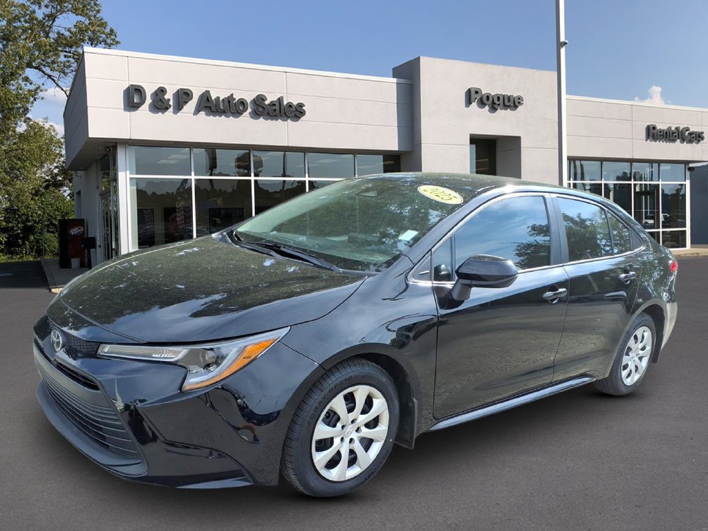 Used 2025 Toyota Corolla LE FWD image 4