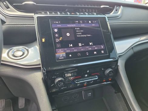 Used 2022 Jeep Grand Cherokee L Laredo w/ Luxury Tech Group I AWD/4WD image 13