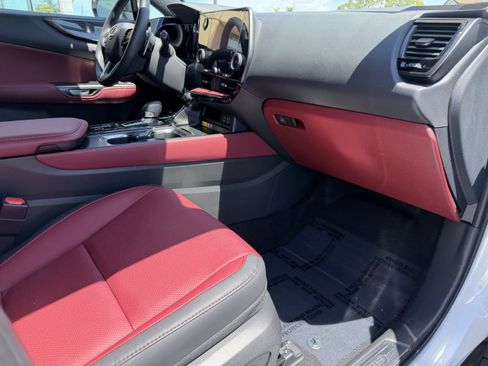 Used 2025 Lexus NX 250 FWD w/ Towing Package (2000 Lbs) image 12