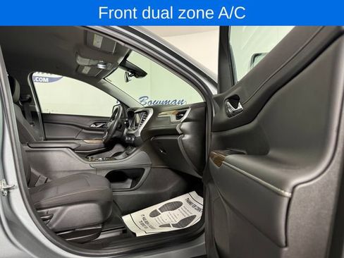 Used 2023 GMC Acadia SLE AWD/4WD image 17