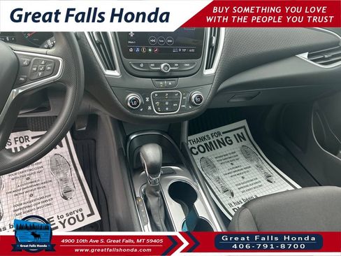 Used 2022 Chevrolet Malibu LT FWD image 17