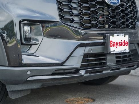 Used 2025 Ford Explorer ST-Line w/ ST-Line Street Pack AWD/4WD image 16