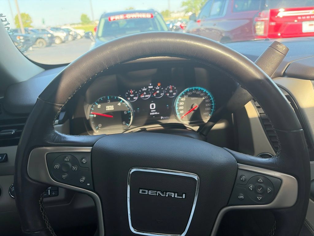 Used 2018 GMC Yukon XL Denali w/ Denali Ultimate Package AWD/4WD image 29