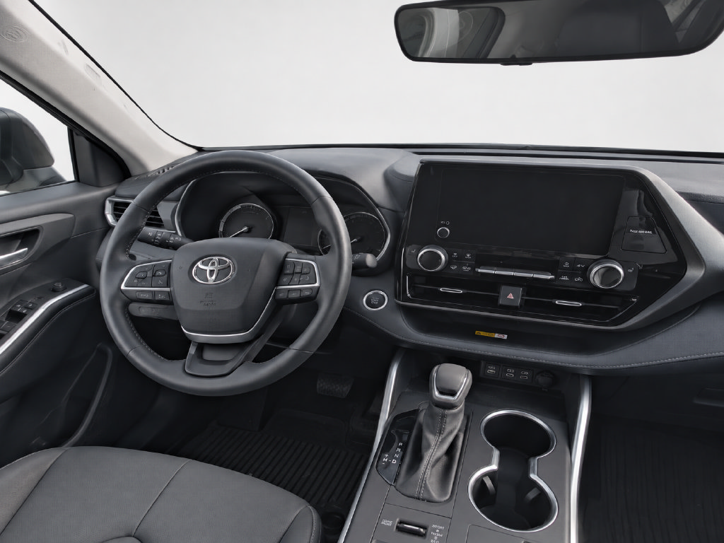 Used 2024 Toyota Highlander XLE AWD/4WD image 22