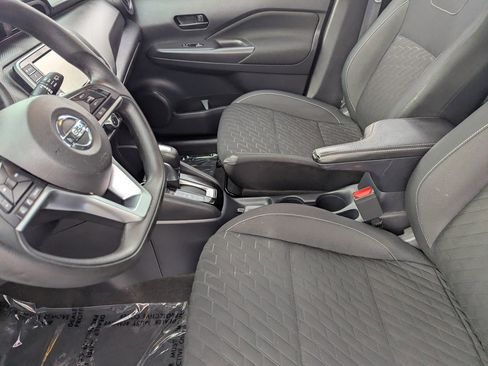Certified 2021 Nissan Kicks S image 17