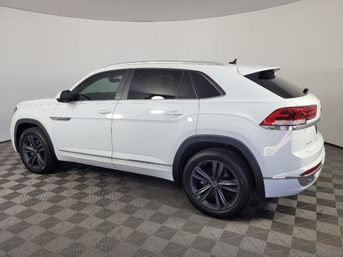 Used 2021 Volkswagen Atlas Cross Sport SE w/ Panoramic Sunroof Package FWD image 3