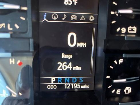 Used 2021 Toyota Tundra Limited w/ Limited Premium Package AWD/4WD image 7