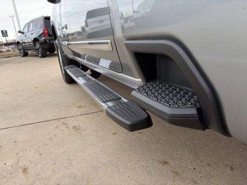 Used 2025 Chevrolet Silverado 3500 High Country image 10