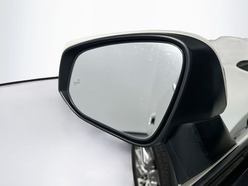 Used 2022 Toyota RAV4 XLE Premium FWD image 16