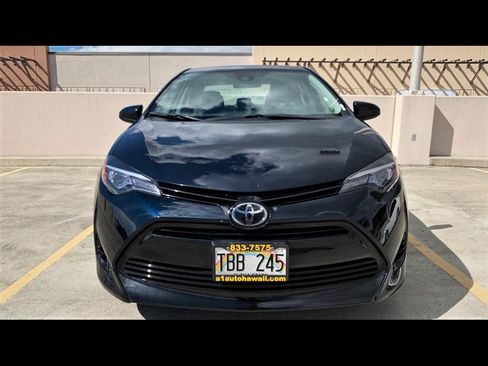 Used 2017 Toyota Corolla LE FWD image 2