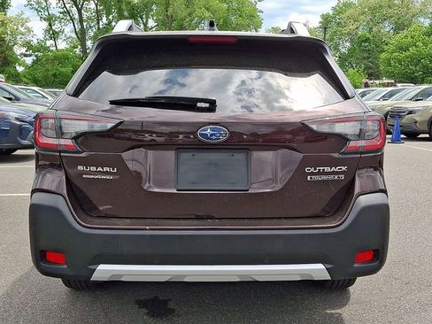 Used 2023 Subaru Outback Touring XT AWD/4WD image 5