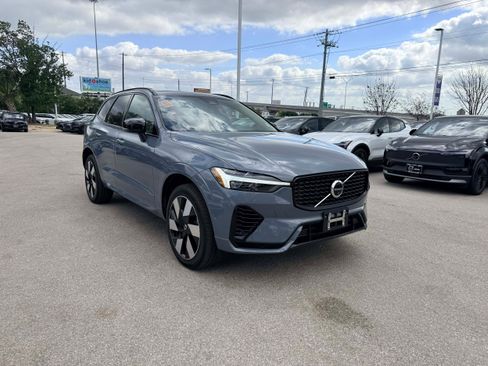 Certified 2024 Volvo XC60 T8 Ultimate w/ Climate Package AWD/4WD image 7