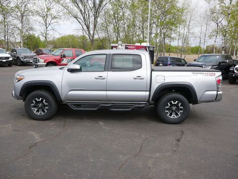 Used 2021 Toyota Tacoma TRD Off-Road AWD/4WD image 7