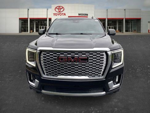Used 2023 GMC Yukon XL Denali AWD/4WD image 2