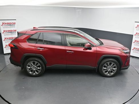 Used 2025 Toyota RAV4 Limited w/ Advanced Technology Package AWD/4WD image 17