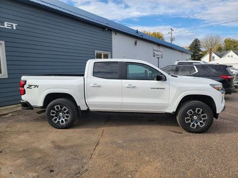 Used 2023 Chevrolet Colorado Z71 w/ Z71 Convenience Package 2 image 2