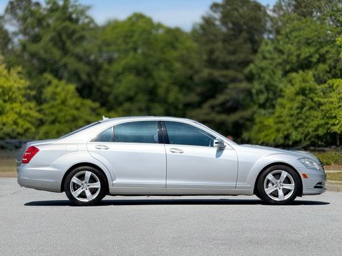 Used 2010 Mercedes-Benz S 550 image 12