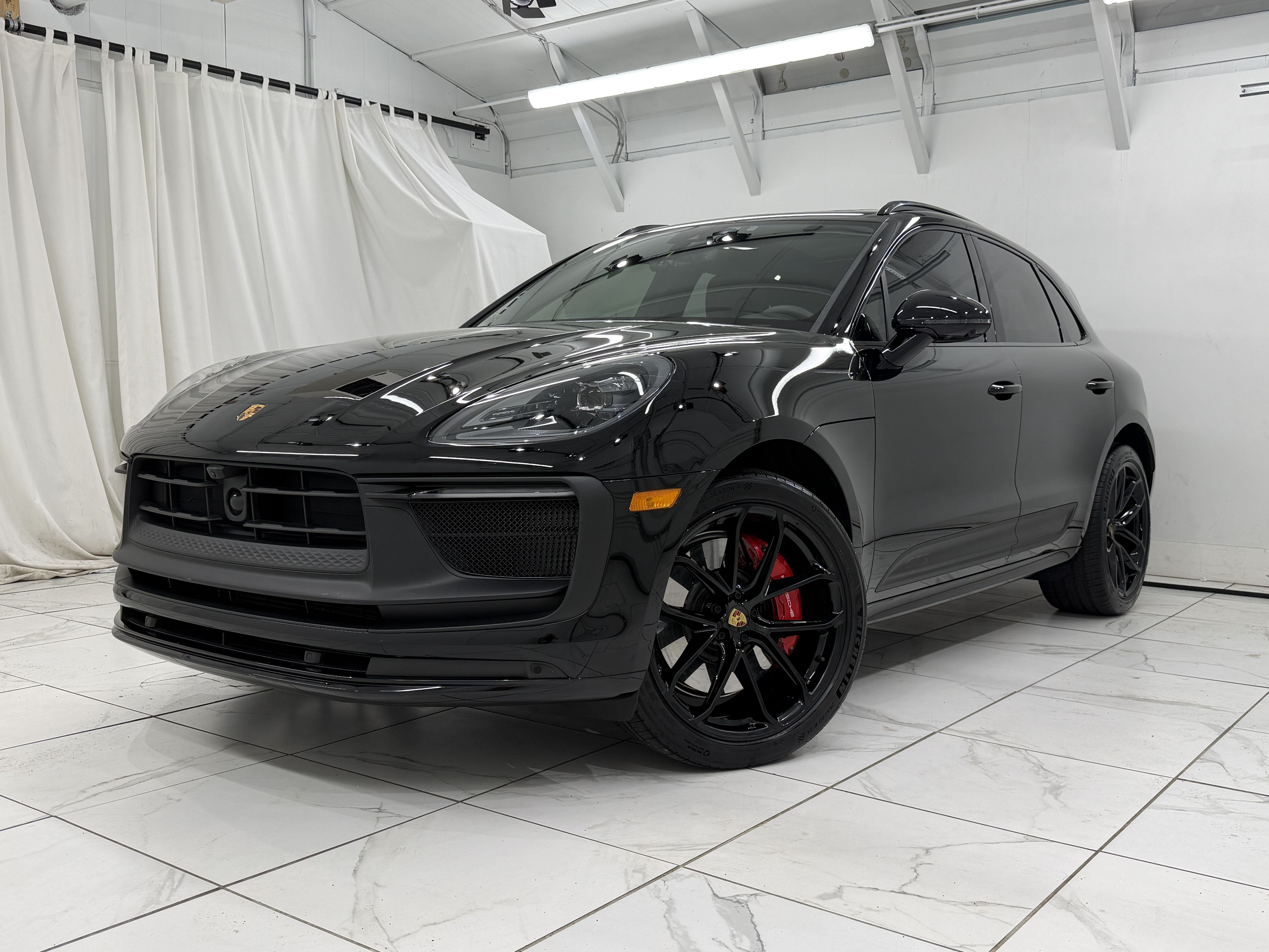 Used 2026 Porsche Macan GTS AWD/4WD image 7