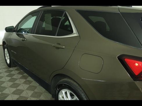 Used 2023 Chevrolet Equinox LT AWD/4WD image 18