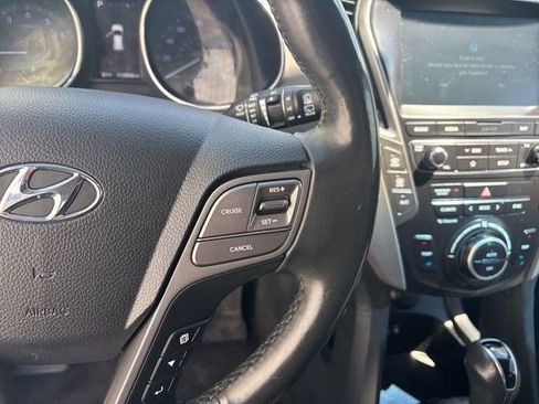 Used 2019 Hyundai Santa Fe XL FWD image 18