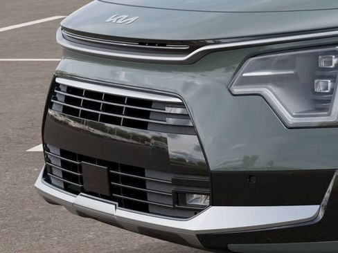 New 2026 Kia Niro SX Touring FWD image 12