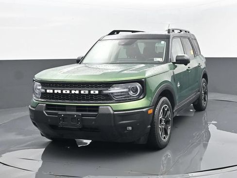 Used 2025 Ford Bronco Sport Outer Banks w/ Outer Banks Tech Package+ AWD/4WD image 23