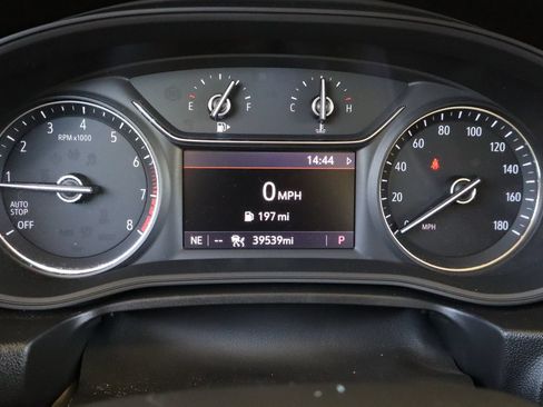 Used 2018 Buick Regal Essence w/ Driver Confidence Package #1 AWD/4WD image 23